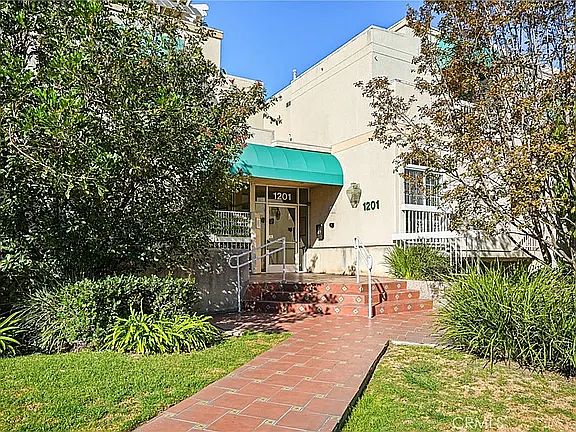 2nd image of 1201 Viola Ave APT 104