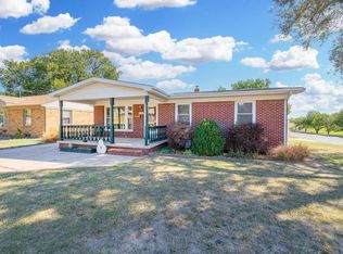 1850 Drollinger St, Wichita, KS 67218