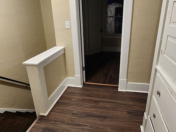 3rd image of 3232 Jeannette Ave