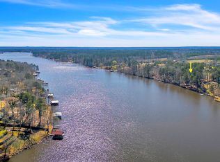 568 Lake Gladewater Rd, Gladewater, TX 75647