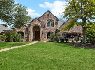 941 Thomas Crossing Dr, Burleson, TX 76028