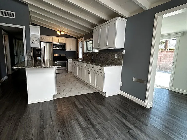 533 S Devon Rd — Photo 5