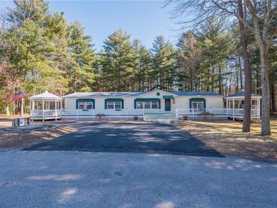 1 Giovanni Rose Ct, Coventry, RI, 02816