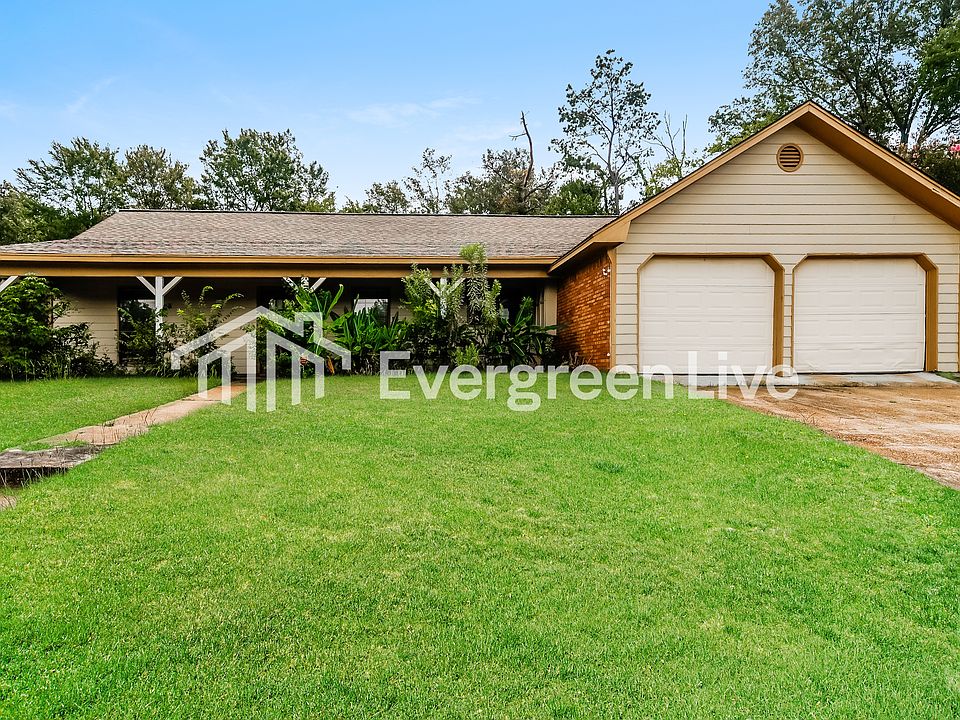 1st image of 646 Randall Cir