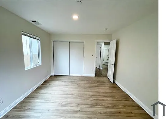1043 W 253rd St #1043 — Photo 11