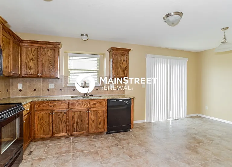 1411 NW Hilltop Ln — Photo 7