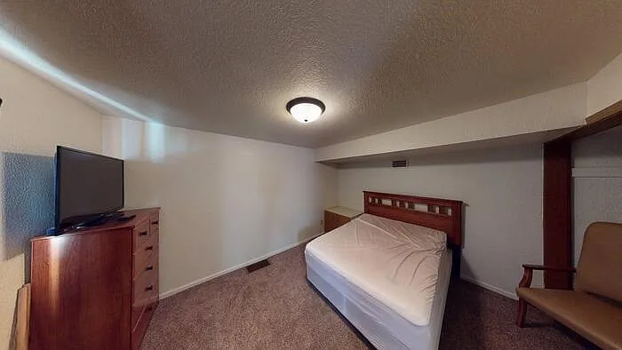1510 E Thayer Ave #3 — Photo 4