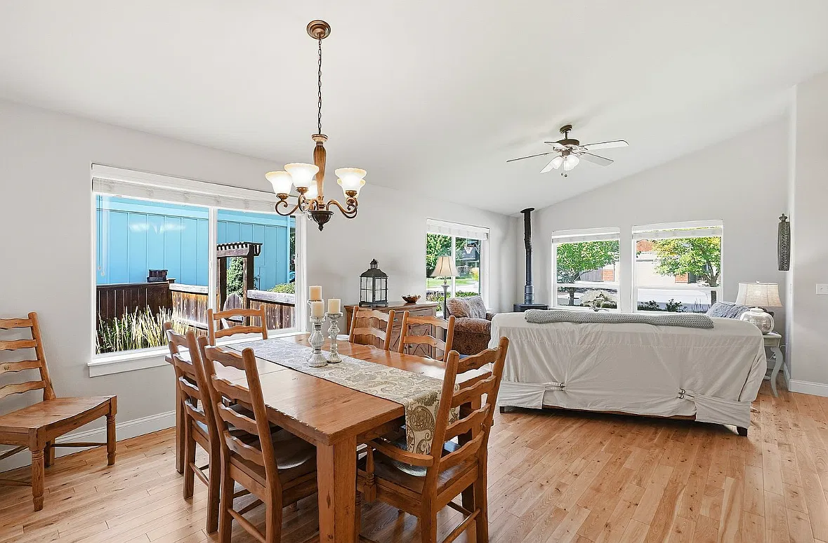 3 bed, 1616 sqft, $3,250 — Photo 4