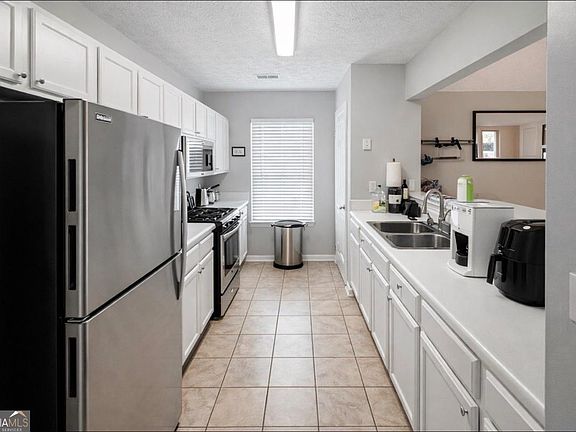 4th image of 3804 Benjamin Ct SW