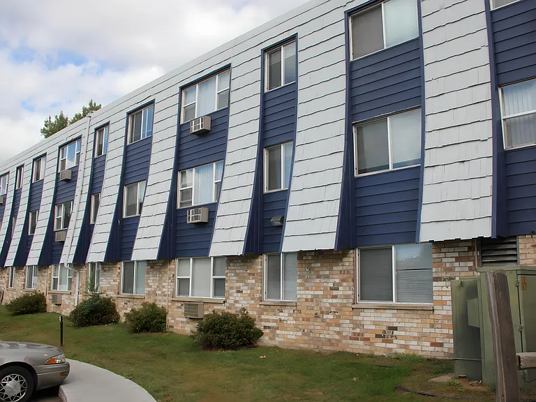 Woodland Court — Photo 19