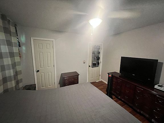 3rd image of 411 N Carolina Ave
