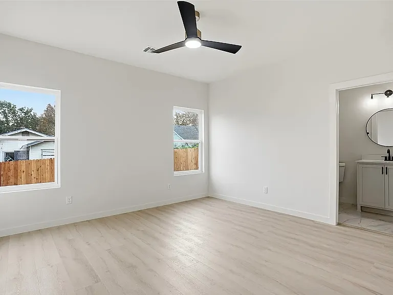 1435 N Main St #B — Photo 14