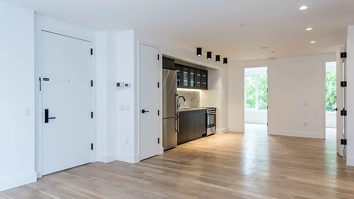 Rented by Nooklyn NYC LLC | media 48