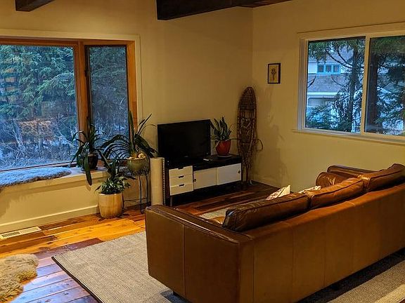 2nd image of 106 Christina Pl