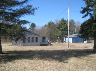 425 S Hilton Park Rd, Muskegon, MI 49442