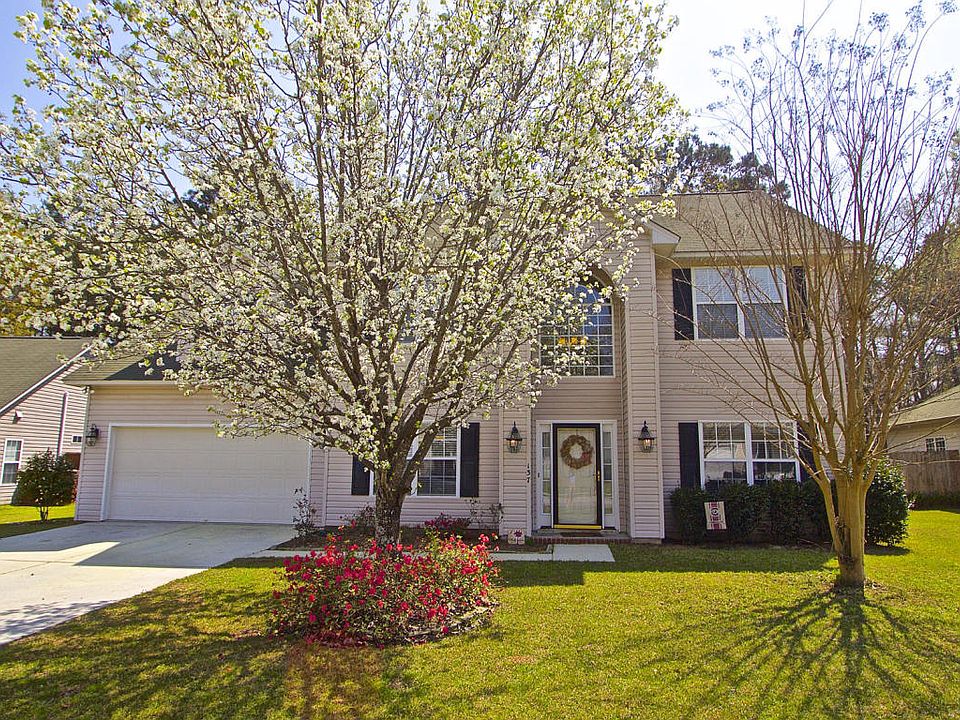 2nd image of 137 Fairhaven Dr