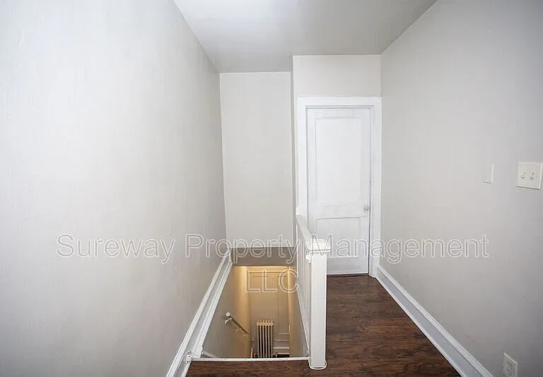 1034B Collings Ave — Photo 2