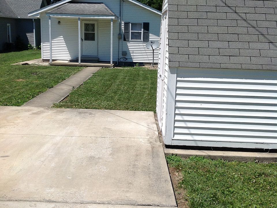 2nd image of 318 E Warren St