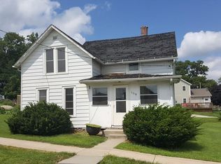 108 E Tuttle St, Norway, IA 52318