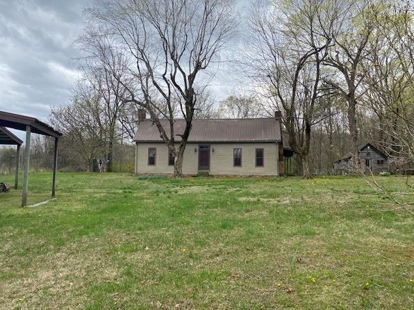7685 Rochester Rd, Morgantown, KY 42261