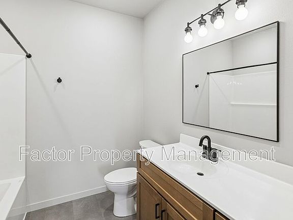 5th image of 340 Webster Ave Unit 208