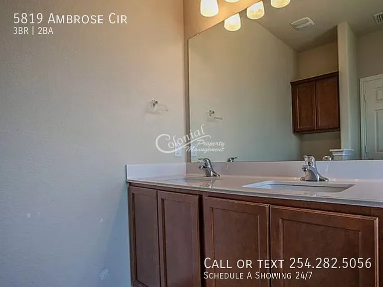 5819 Ambrose Cir — Photo 12