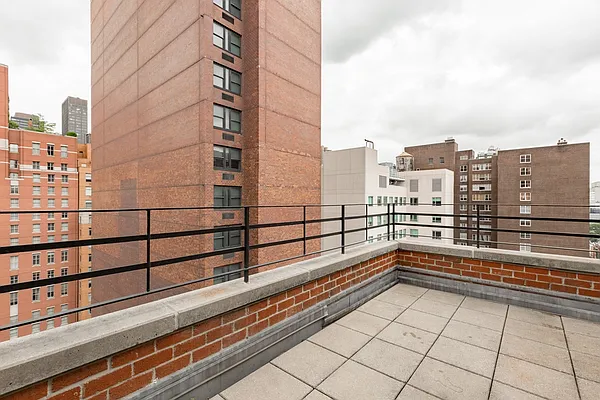 Rented by Stonehenge NYC LLC | media 1