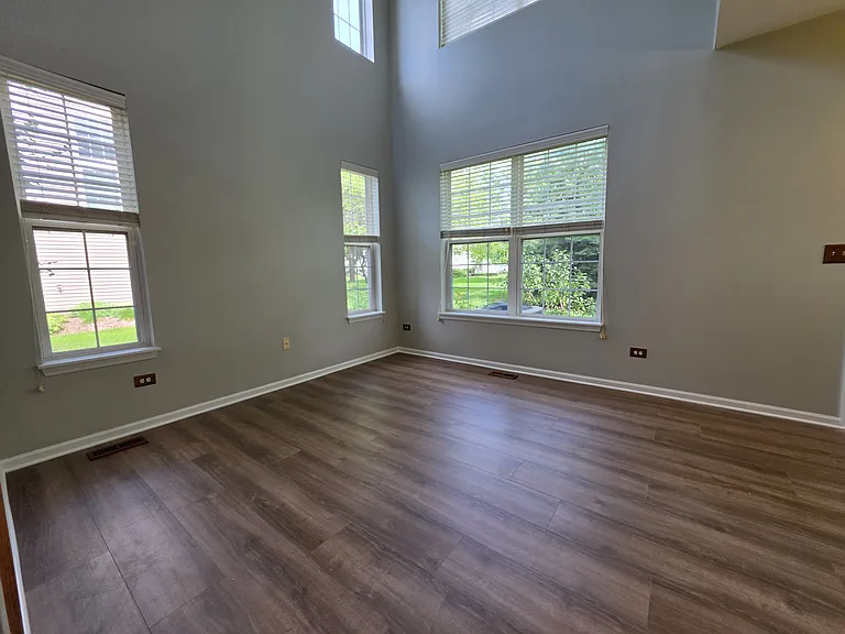 2904 Rutland Cir — Photo 33