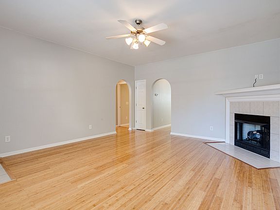 5th image of 1101 Downs Blvd APT 215