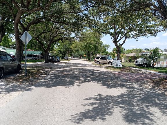 4th image of 245 NW 131st St N