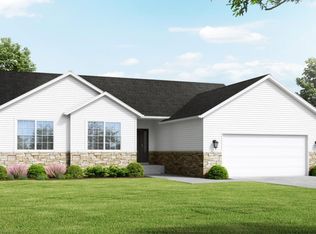 131 Sunbird Ct, Waterloo, IA 50701