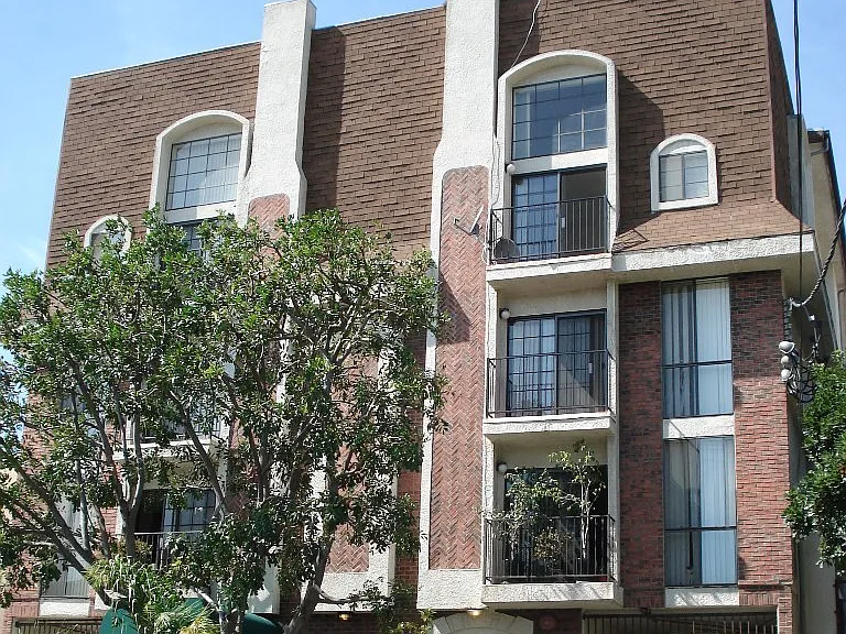 1429 N Curson Ave #106 — Photo 1