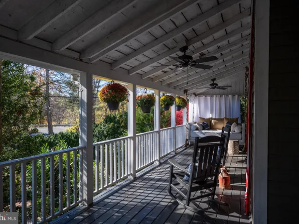560 Richmond Rd, Amissville, VA 20106