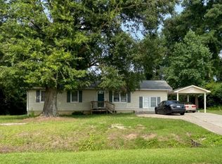 165 Shaw Rd, Wallace, NC 28466