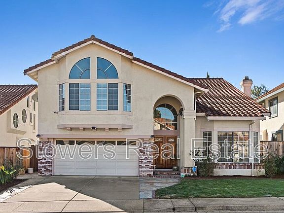 2nd image of 7627 Pineville Cir