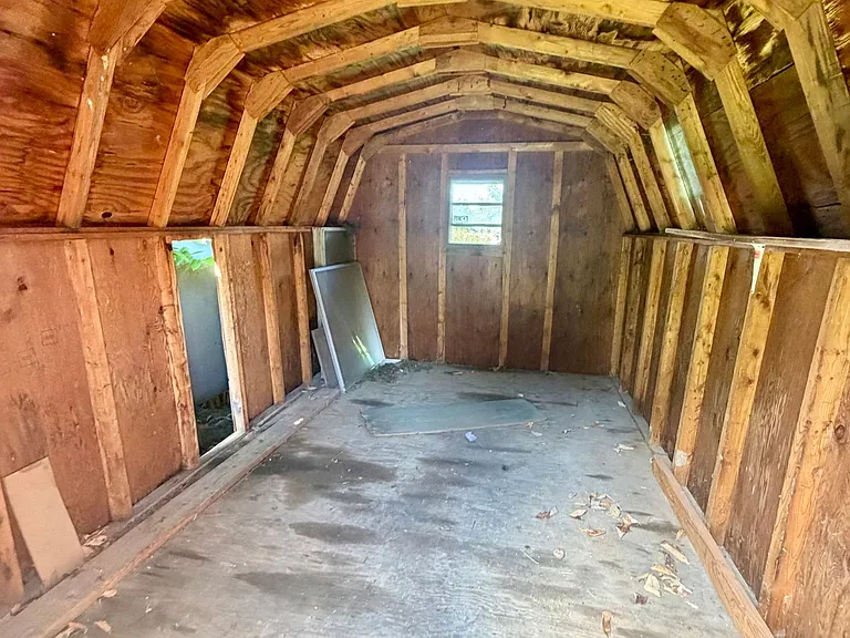6225 Hollow Dr — Photo 5
