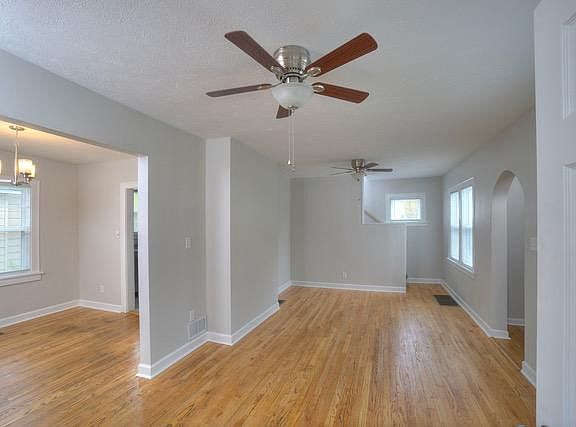 2nd image of 514 N Sunnyside Ave