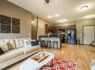 15702 Fowler Plz #7, Omaha, NE 68116