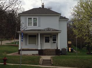 101 Main St W, Cannon Falls, MN 55009