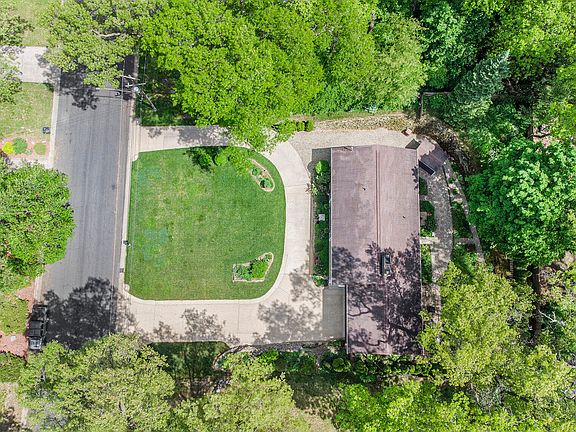 3rd image of 6356 Woodlea Dr