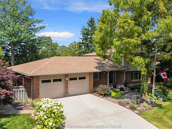 4th image of 9133 Woodland Cres