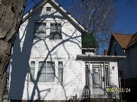 1st image of 672 Milwaukee Ave