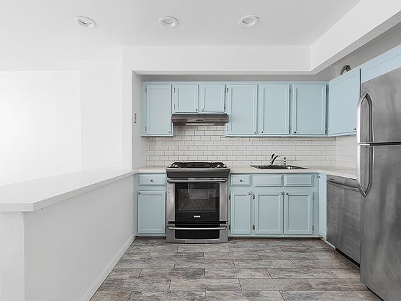 3rd image of 65 S 4th St Floor 1