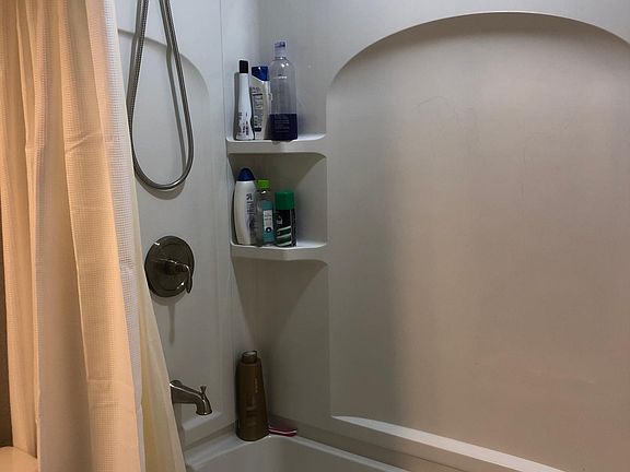 4th image of 304 N Tratt St APT 205