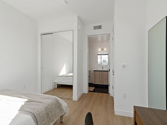 5th image of 426 N Alexandria Ave #F2b6a5fd2