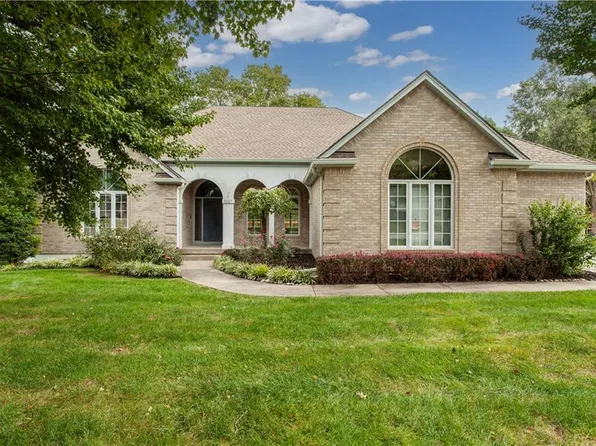 3317 S Dominion Dr, Independence, MO 64055