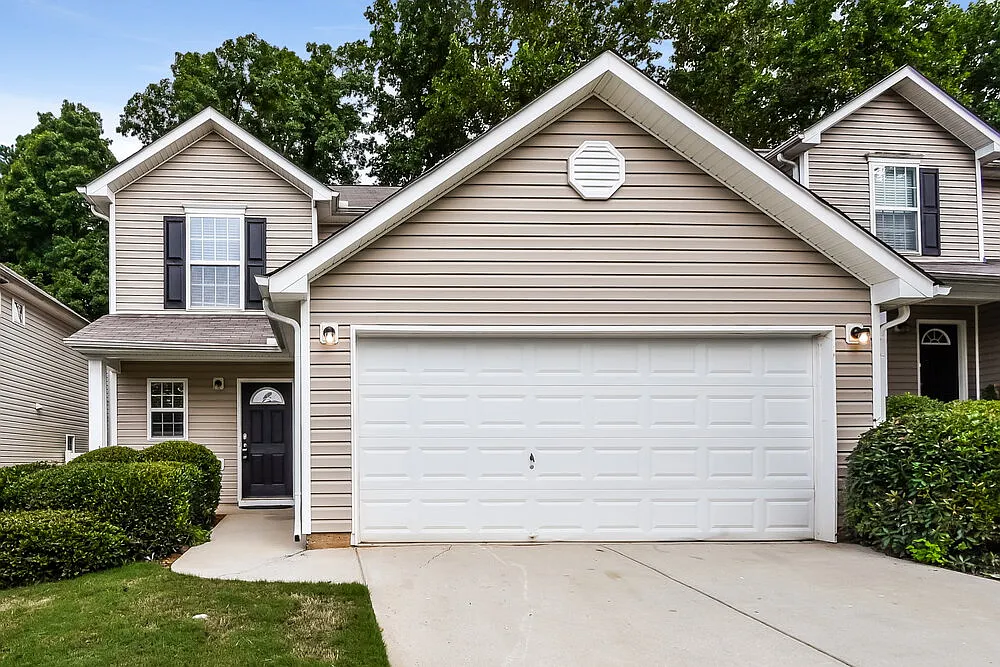 3 bed, 2.5 bath, 1528 sqft, $1,865 — Photo 1