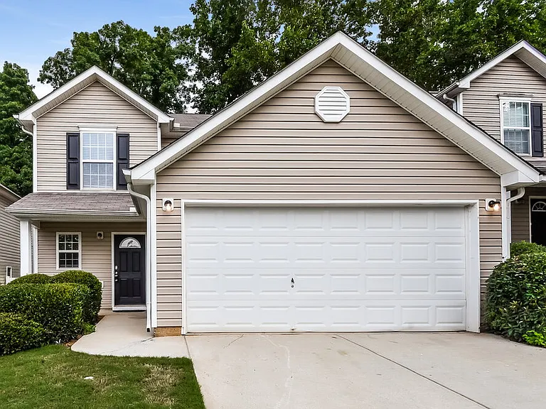 239 Topaz Dr — Photo 1