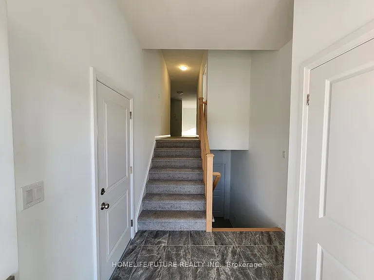 756 Burwell St #UPPER LEVEL — Photo 17