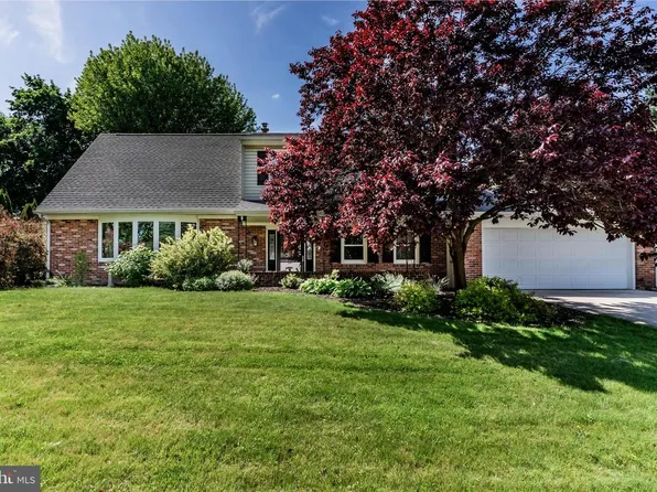 3807 Hearthstone Rd, Camp Hill, PA 17011